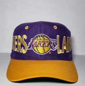 Vintage 90s LA Lakers Hat Cap Snapback NBA Wool Blend 🔥